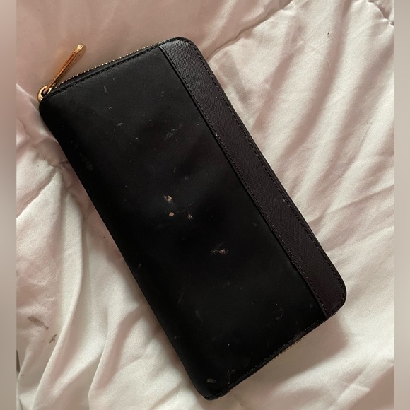 Michael Kors Wallet - Picture 2 of 3